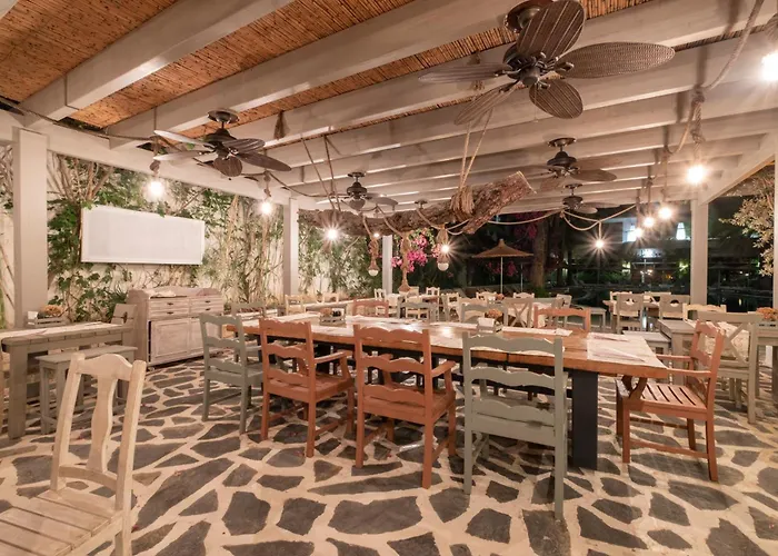 Отель Ami-tai Luxury Honeymoon