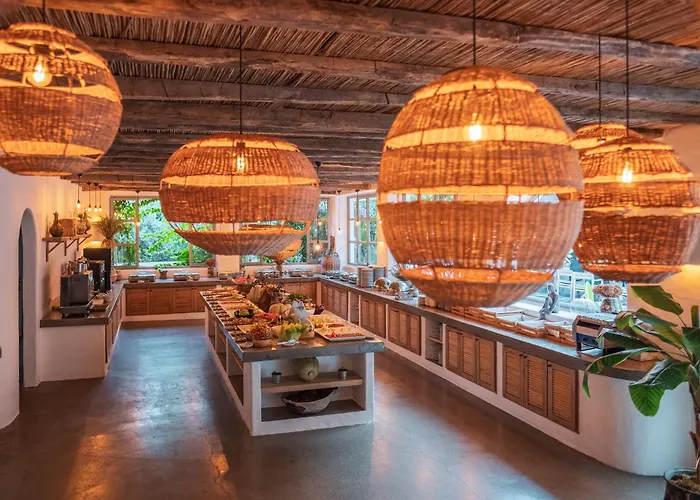 Отель Ami-tai Luxury Honeymoon